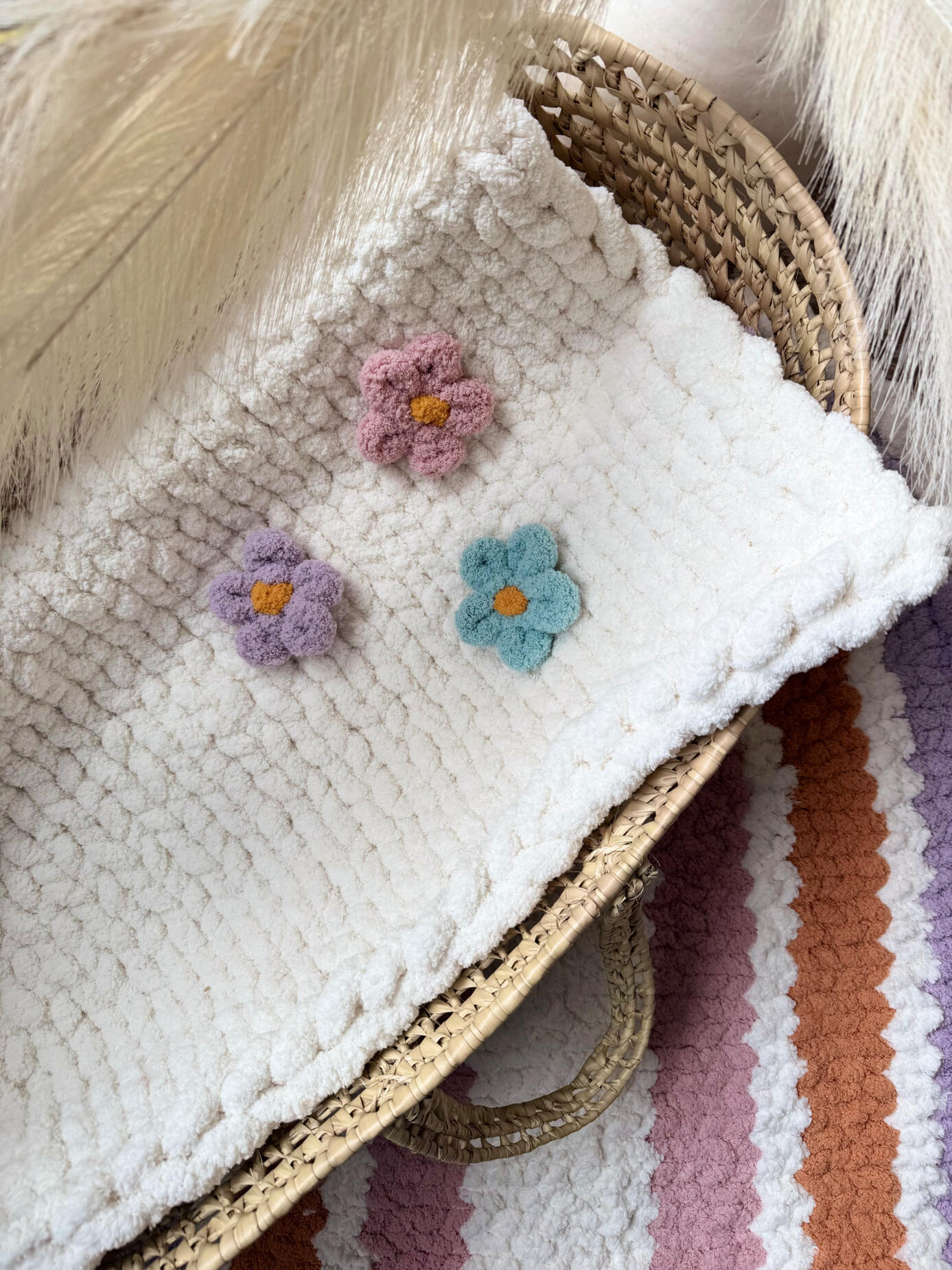 Finger Knit Flower Tutorial