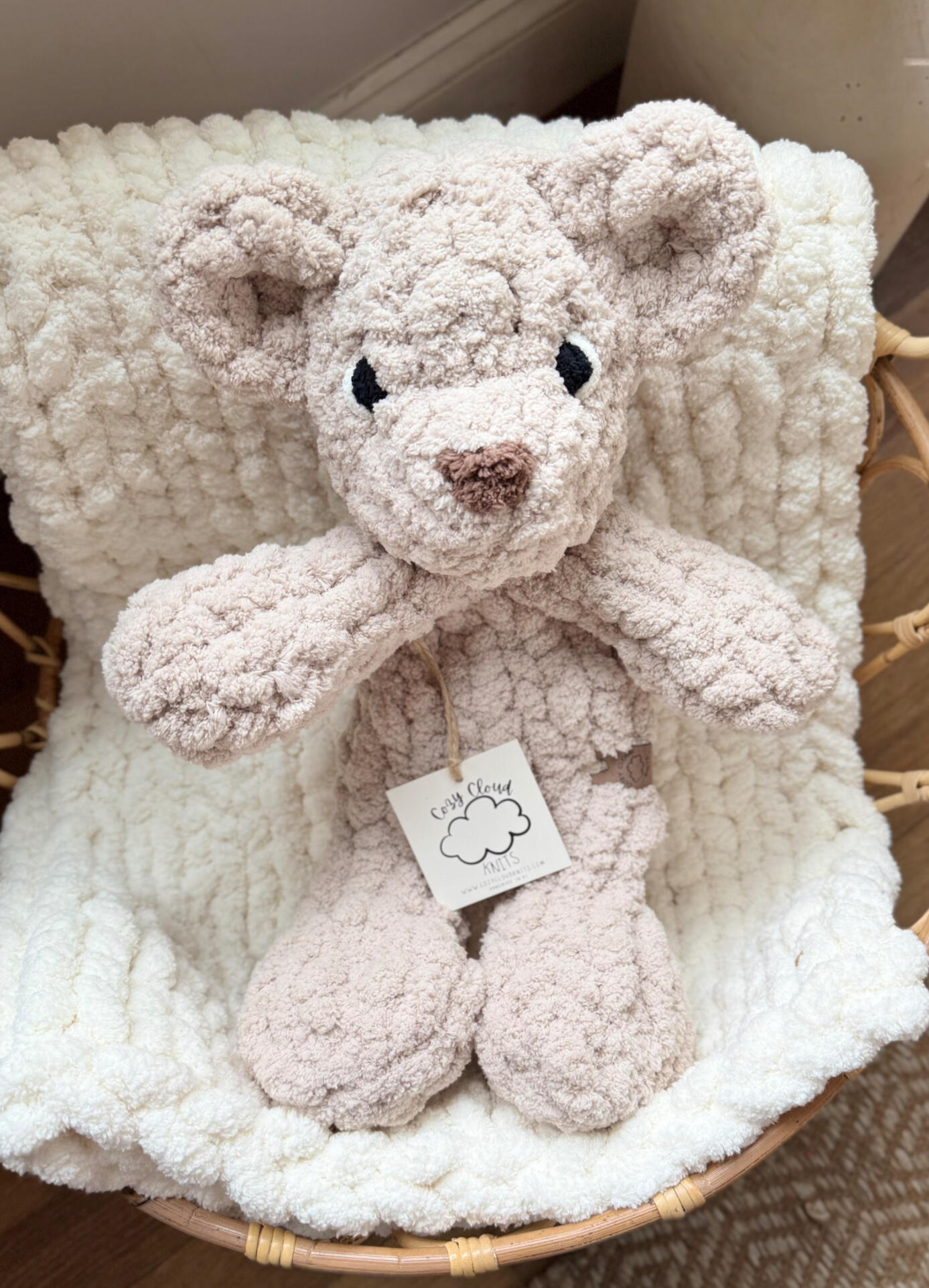 Finger Knit Flower Tutorial